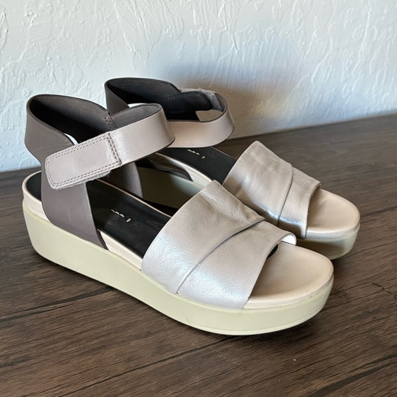 NakedFeet Koda Platform Sandal Leather 9M Ecru Otter Cream Neutral Ankle‎ Strap